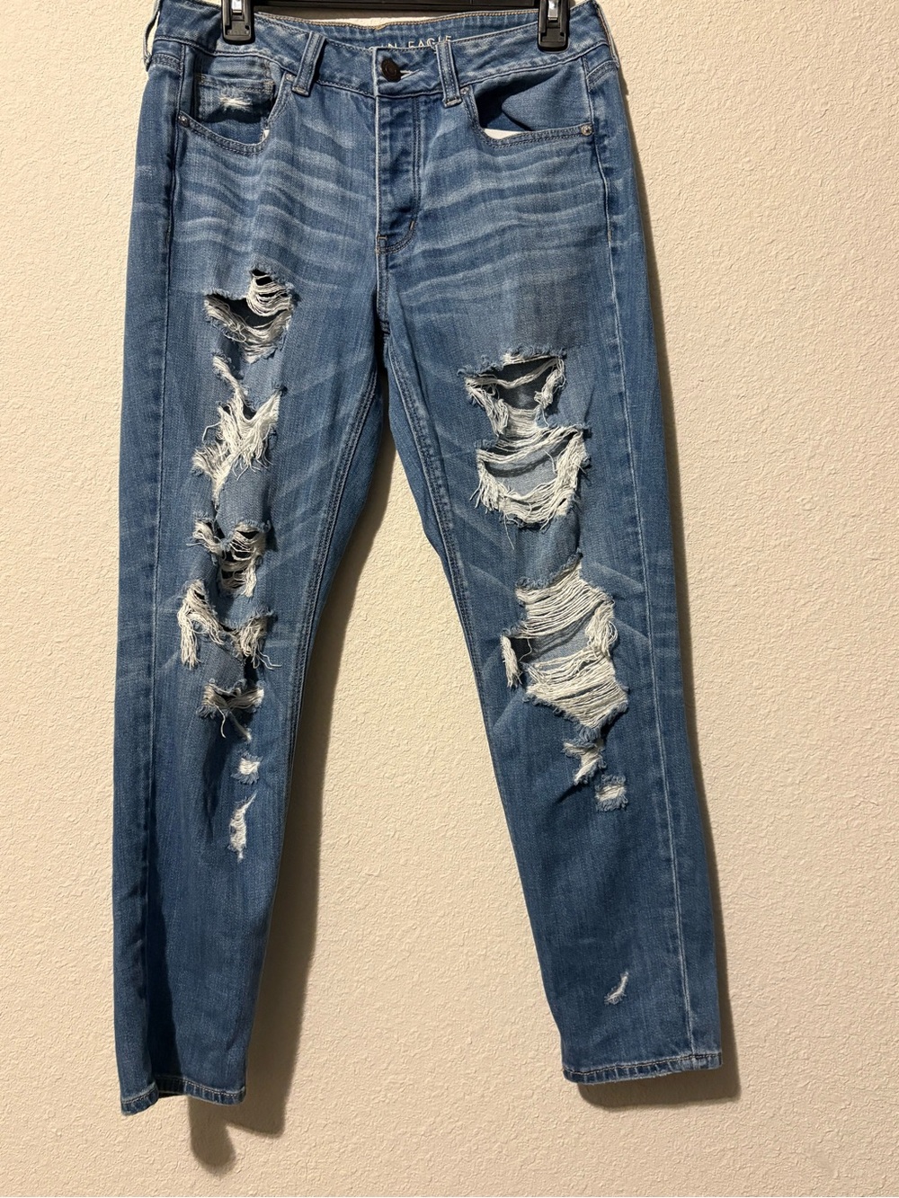 American Eagle Outfitters Distressed Light Blue Jeans
